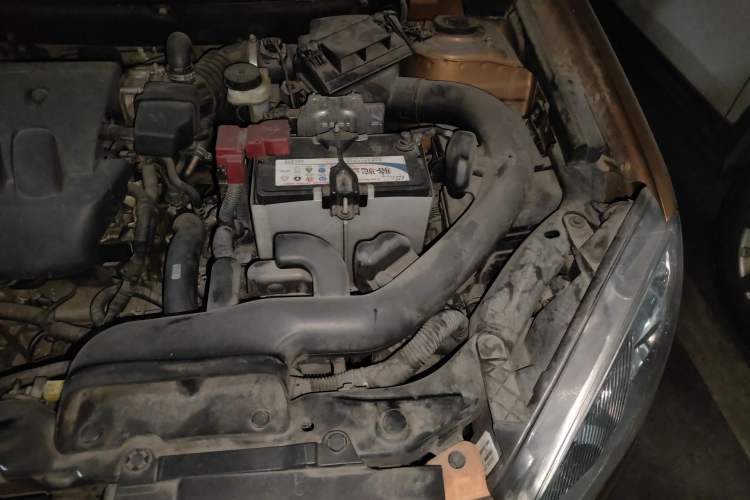 Used Nissan Qashqai 2012 2.0 XV LE CVT 2WD Engine Bay Left