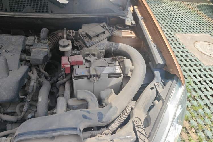 Used Nissan Qashqai 2012 2.0 XL Fire CVT 2WD Engine Bay Left