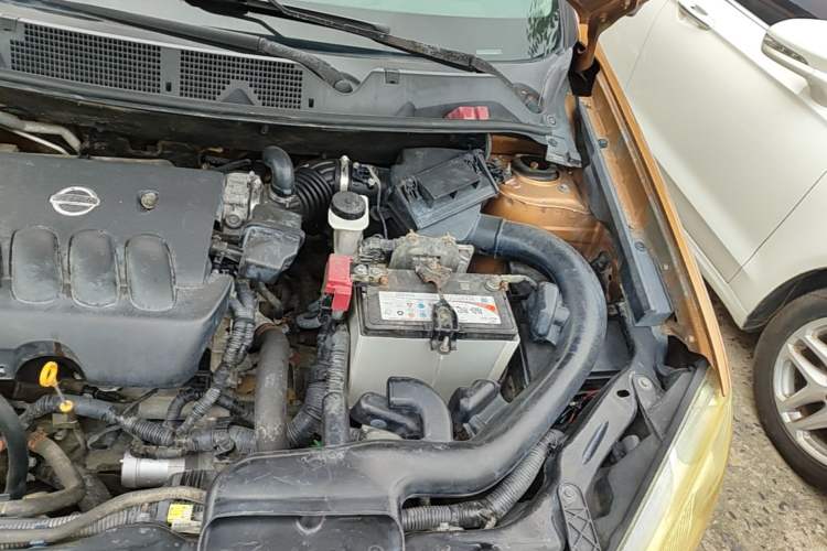 Used Nissan Qashqai 2012 2.0 XV LE CVT 2WD Engine Bay Left