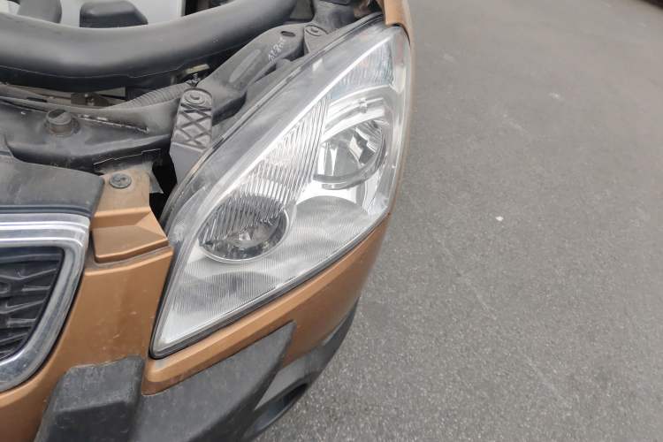 Used Nissan Qashqai 2012 2.0 XL Fire 6MT 2WD Engine Bay Left