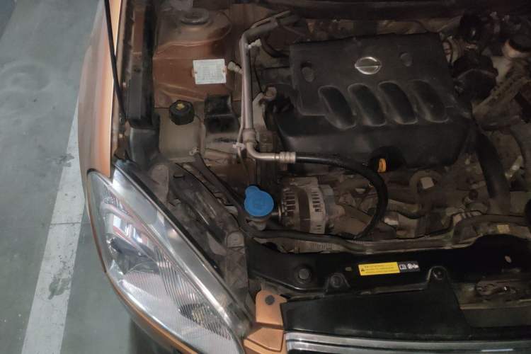 Used Nissan Qashqai 2012 2.0 XL Fire CVT 2WD Engine Bay Right