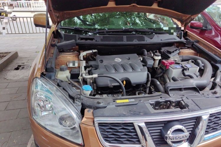Used Nissan Qashqai 2012 2.0 XV LE CVT 2WD Engine Bay Right