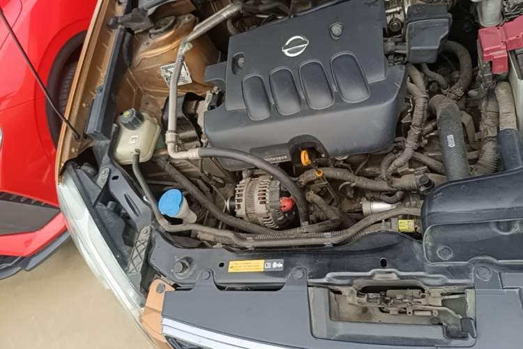 Used Nissan Qashqai 2012 2.0 XV LE CVT 2WD Engine Bay Right