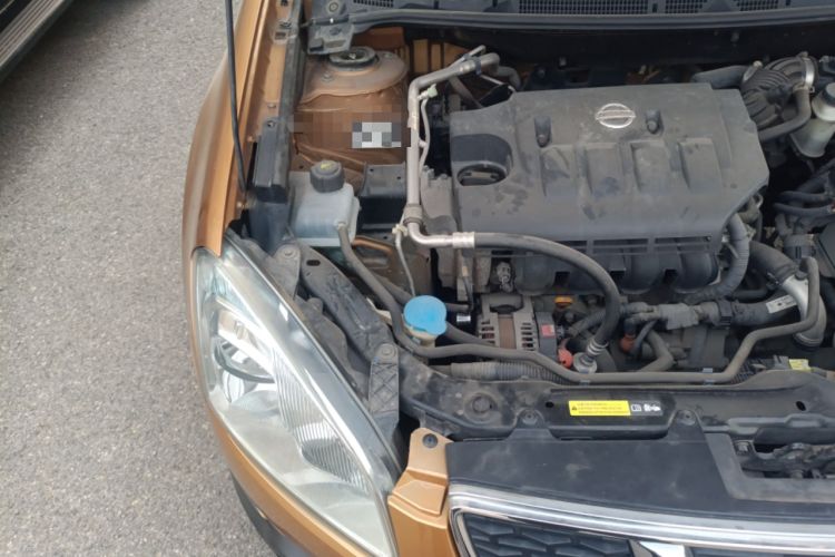 Used Nissan Qashqai 2012 1.6XE Wind 5MT 2WD Engine Bay Right