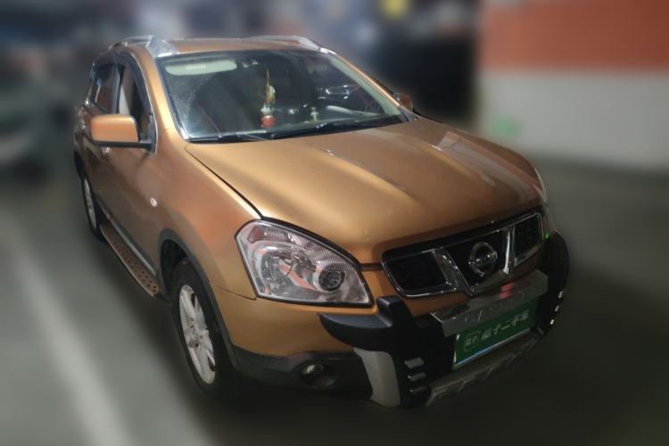 Used Nissan Qashqai 2012 2.0 XL Fire CVT 2WD Front Right 45 Deg