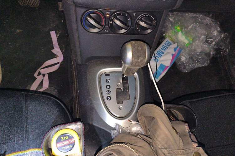 Used Nissan Qashqai 2012 2.0 XL Fire CVT 2WD Gear Lever