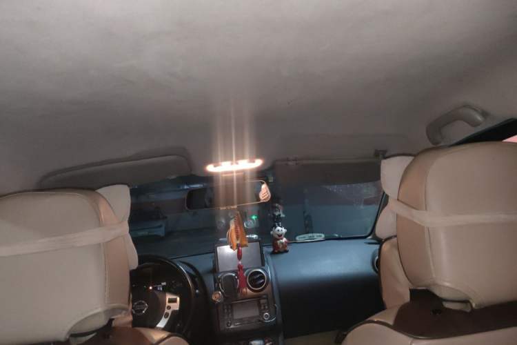 Used Nissan Qashqai 2012 2.0 XL Fire CVT 2WD Headliner