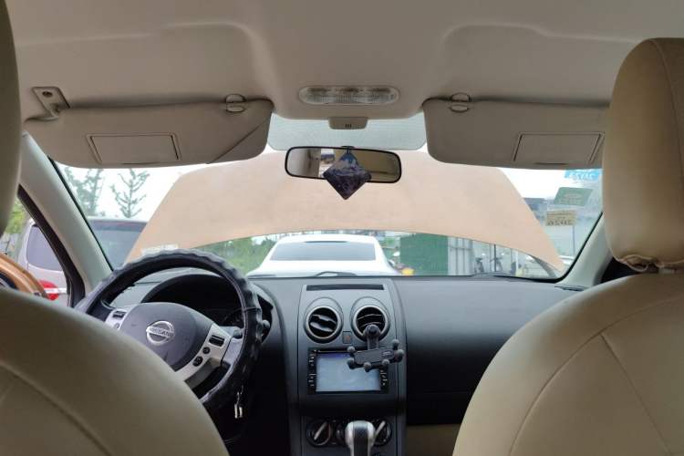 Used Nissan Qashqai 2012 2.0 XL Fire CVT 2WD Headliner