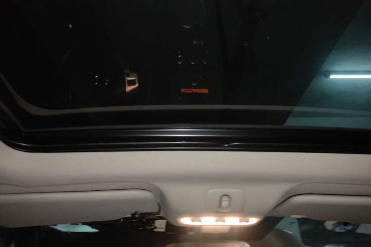 Used Nissan Qashqai 2012 2.0 XV LE CVT 2WD Headliner