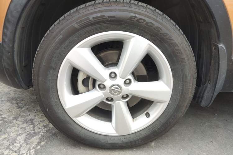 Used Nissan Qashqai 2012 2.0 XV LE CVT 2WD Left Front Wheel Hub