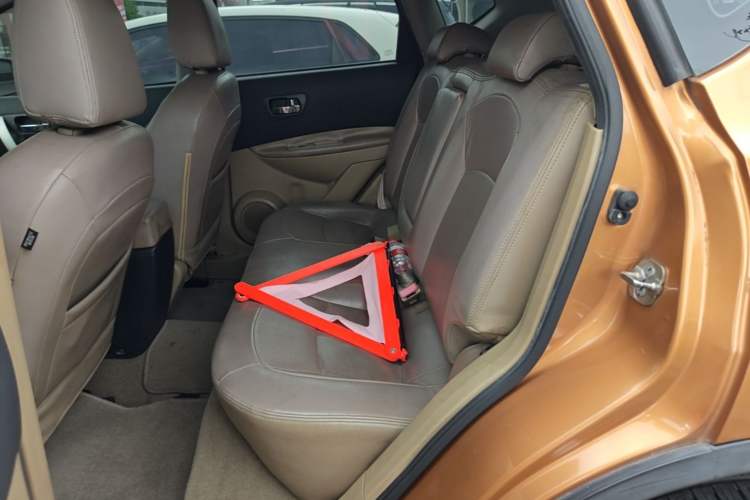 Used Nissan Qashqai 2012 2.0 XL Fire CVT 2WD Left Rear Seat