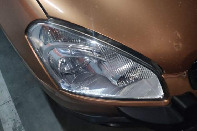 Used Nissan Qashqai 2012 2.0 XL Fire CVT 2WD Right Front Headlight