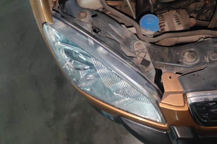 Used Nissan Qashqai 2012 2.0 XL Fire CVT 2WD Right Front Headlight