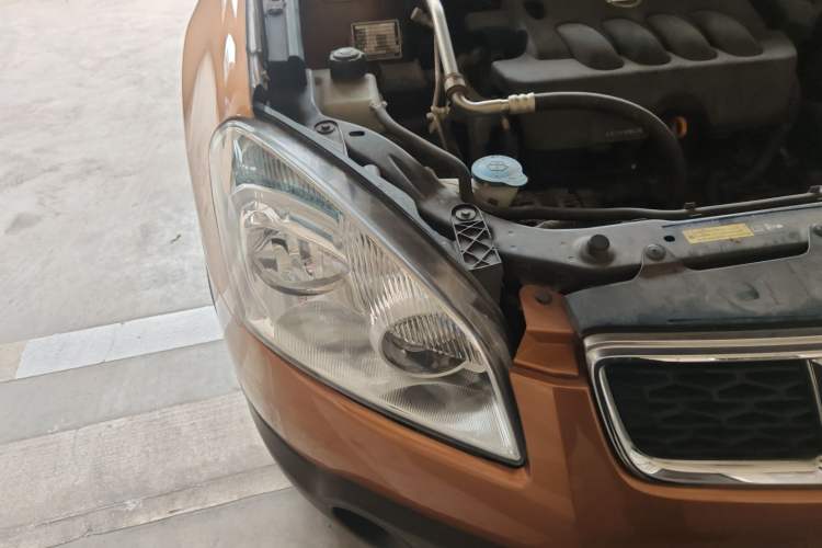 Used Nissan Qashqai 2012 2.0 XL Fire CVT 2WD Right Front Headlight