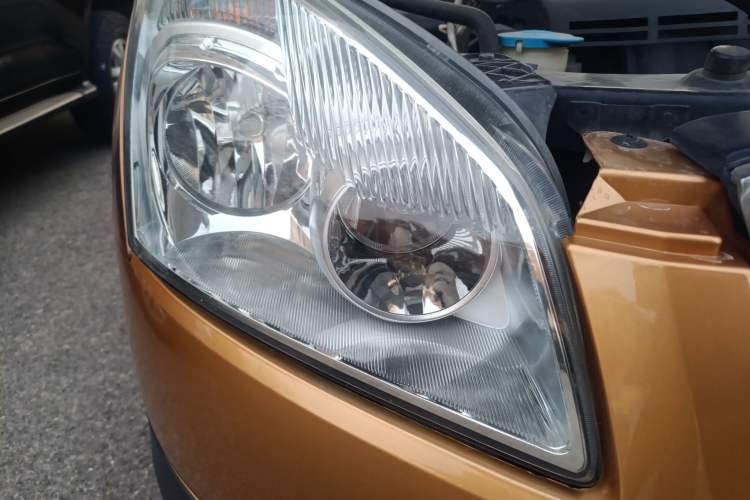 Used Nissan Qashqai 2012 1.6XE Wind 5MT 2WD Right Front Headlight