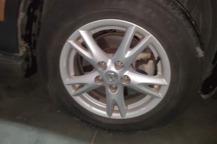Used Nissan Qashqai 2012 2.0 XL Fire CVT 2WD Right Front Wheel Hub