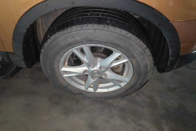 Used Nissan Qashqai 2012 2.0 XL Fire CVT 2WD Right Front Wheel Hub