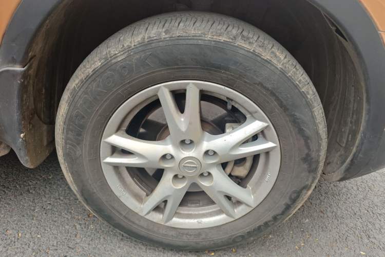 Used Nissan Qashqai 2012 2.0 XL Fire CVT 2WD Right Front Wheel Hub
