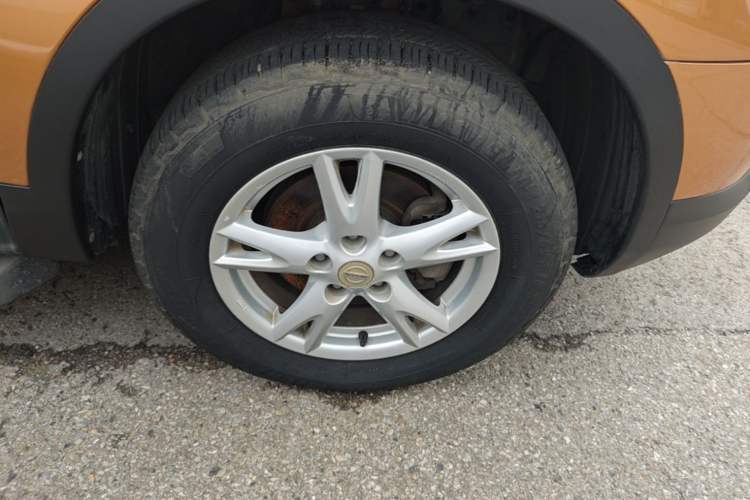Used Nissan Qashqai 2012 2.0 XL Fire CVT 2WD Right Front Wheel Hub