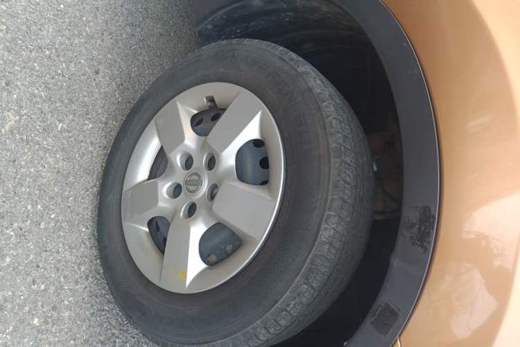 Used Nissan Qashqai 2012 1.6XE Wind 5MT 2WD Right Front Wheel Hub