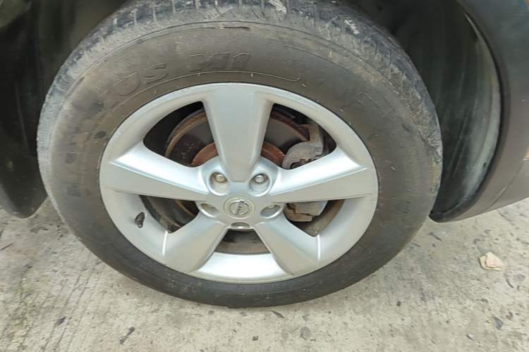 Used Nissan Qashqai 2012 2.0 XV LE CVT 2WD Right Front Wheel Hub