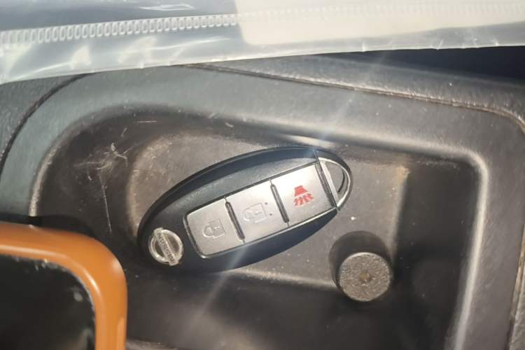 Used Nissan Qashqai 2012 2.0 XL Fire CVT 2WD Vehicle Key