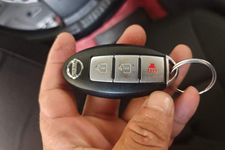 Used Nissan Qashqai 2012 2.0 XL Fire CVT 2WD Vehicle Key