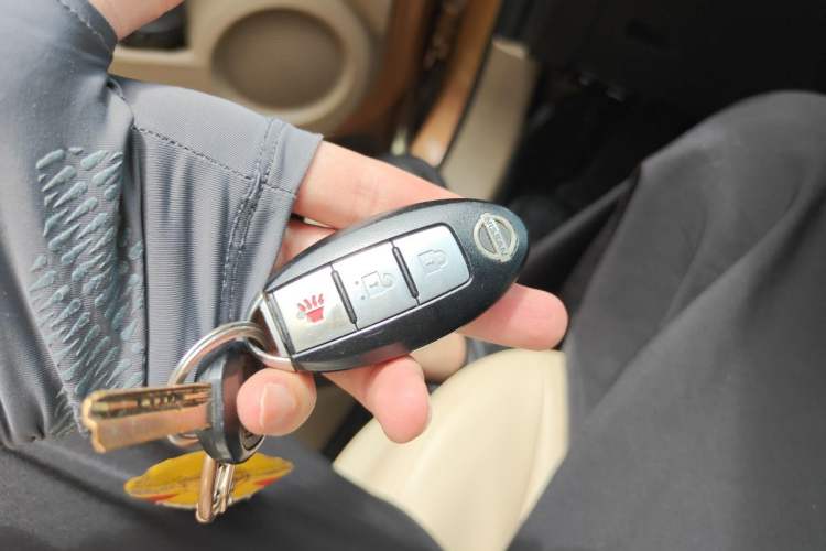 Used Nissan Qashqai 2012 2.0 XL Fire CVT 2WD Vehicle Key