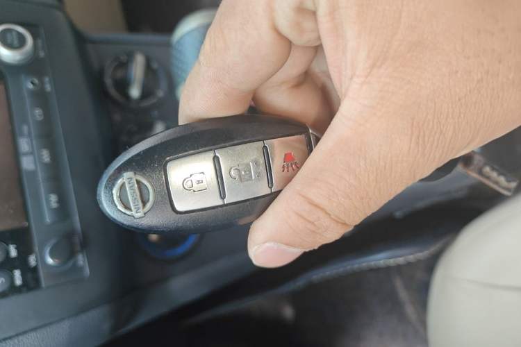 Used Nissan Qashqai 2012 2.0 XL Fire CVT 2WD Vehicle Key
