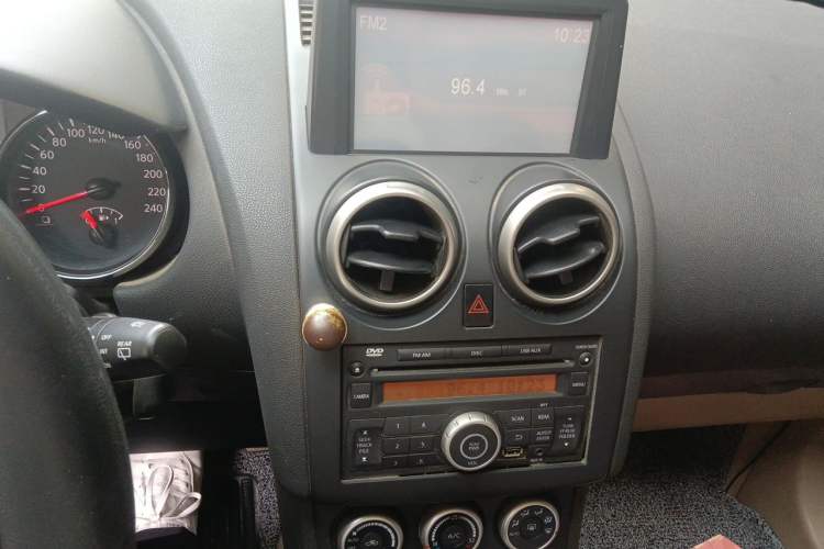 Used Nissan Qashqai 2013 2.0 XV X-Treme CVT 2WD Audio And AC Panel