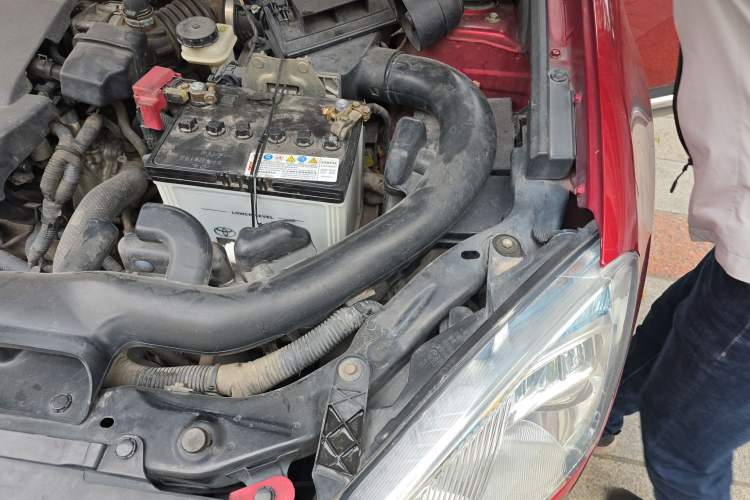 Used Nissan Qashqai 2013 2.0 XV X-Treme CVT 2WD Engine Bay Left