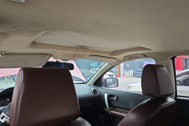 Used Nissan Qashqai 2013 2.0 XV X-Treme CVT 2WD Headliner