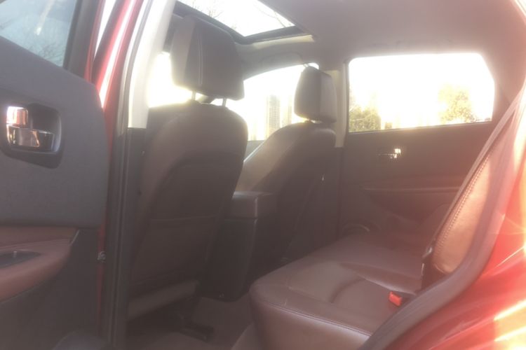 Used Nissan Qashqai 2013 2.0 XV X-Treme CVT 2WD Interior 3