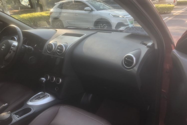 Used Nissan Qashqai 2013 2.0 XV X-Treme CVT 2WD Interior 4