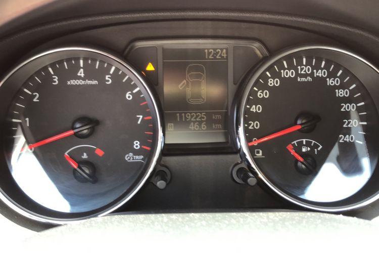 Used Nissan Qashqai 2013 2.0 XV X-Treme CVT 2WD Odometer Close Up