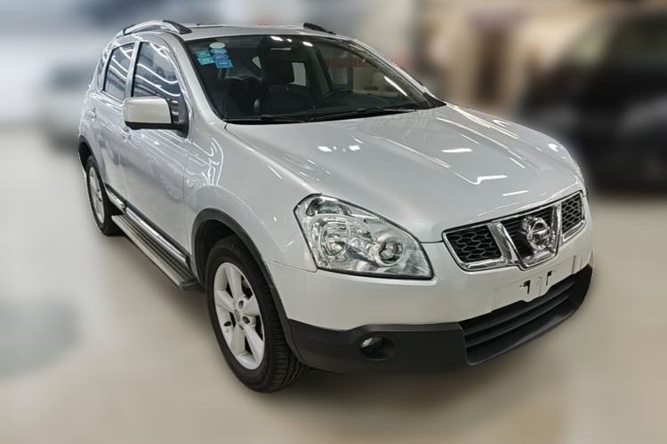 Used Nissan Qashqai 2013 2.0 XV X-Treme CVT 2WD Front Right 45 Deg