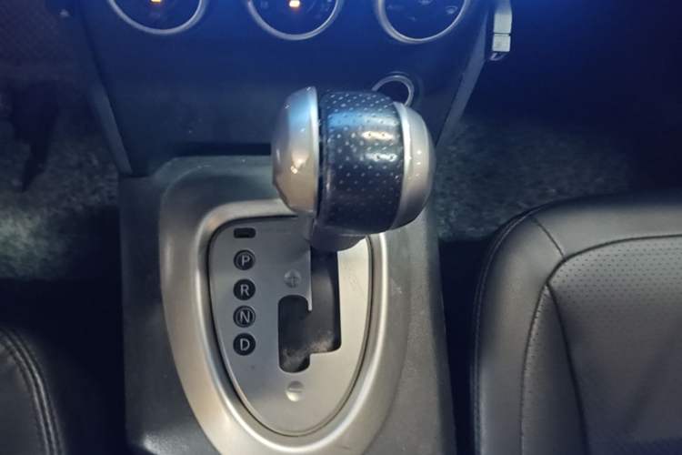 Used Nissan Qashqai 2013 2.0 XV X-Treme CVT 2WD Gear Lever