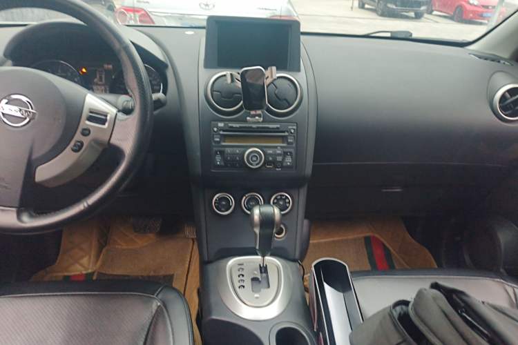 Used Nissan Qashqai 2013 2.0 XV X-Treme CVT 2WD Audio And AC Panel