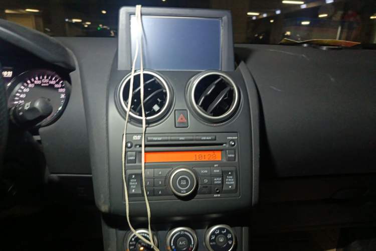 Used Nissan Qashqai 2013 2.0 XV X-Treme CVT 2WD Audio And AC Panel