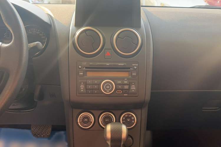 Used Nissan Qashqai 2013 2.0 XV X-Treme CVT 2WD Audio And AC Panel