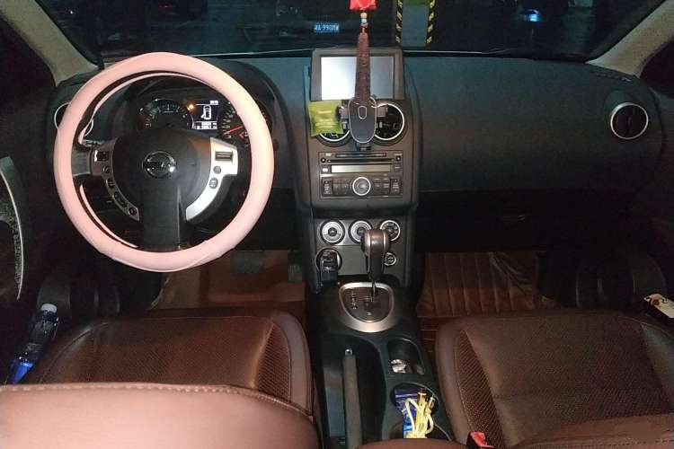 Used Nissan Qashqai 2013 2.0 XV X-Treme CVT 2WD Center Console
