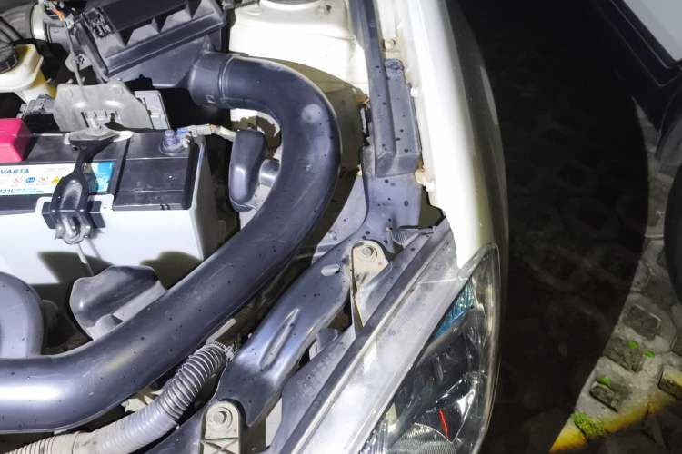 Used Nissan Qashqai 2013 2.0 XV X-Treme CVT 2WD Engine Bay Left