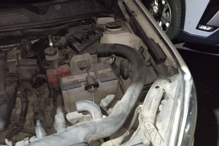Used Nissan Qashqai 2013 2.0 XV X-Treme CVT 2WD Engine Bay Left