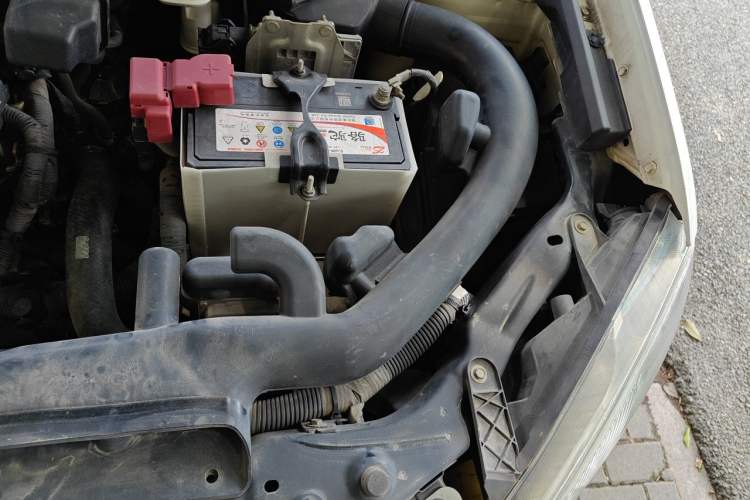 Used Nissan Qashqai 2013 2.0 XV X-Treme CVT 2WD Engine Bay Left