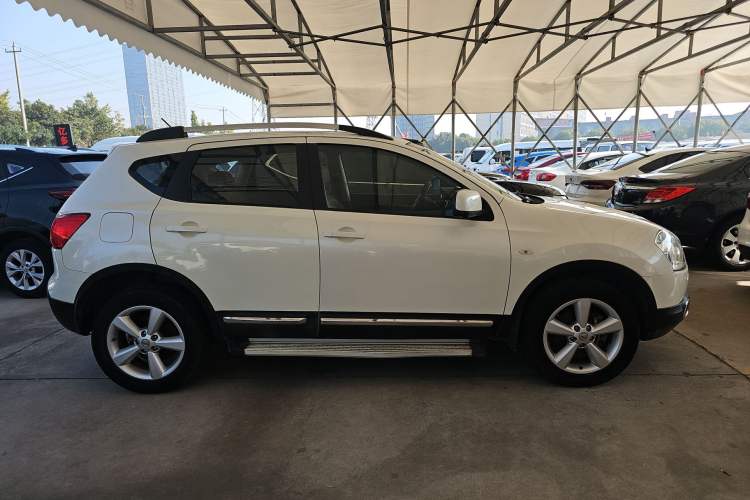 Used Nissan Qashqai 2013 2.0 XV X-Treme CVT 2WD Exterior 5