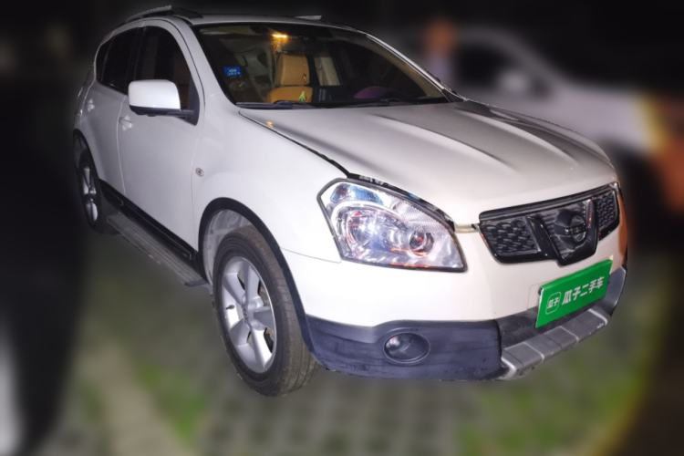 Used Nissan Qashqai 2013 2.0 XV X-Treme CVT 2WD Front Right 45 Deg
