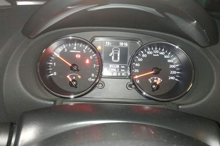 Used Nissan Qashqai 2013 2.0 XV X-Treme CVT 2WD Instrument Cluster