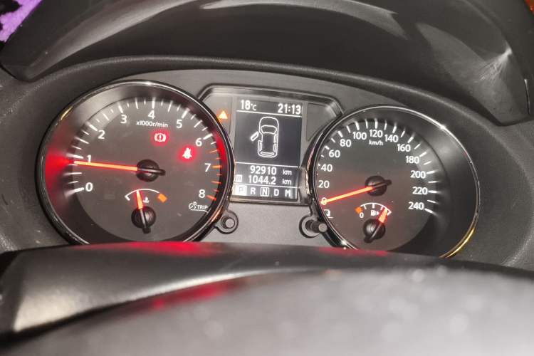 Used Nissan Qashqai 2013 2.0 XV X-Treme CVT 2WD Odometer Close Up