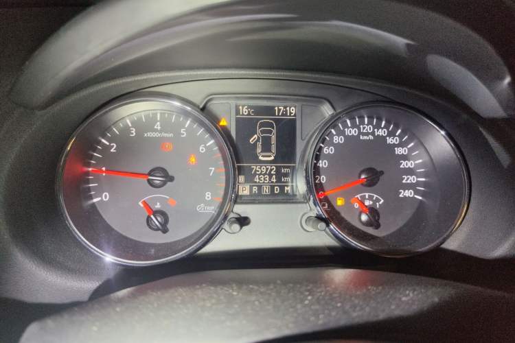Used Nissan Qashqai 2013 2.0 XV X-Treme CVT 2WD Odometer Close Up