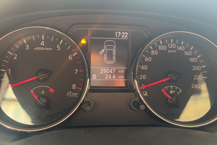 Used Nissan Qashqai 2013 2.0 XV X-Treme CVT 2WD Odometer Close Up